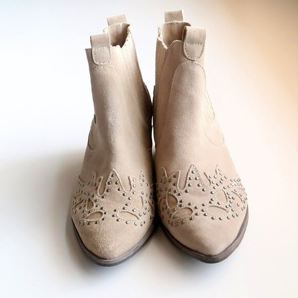 Matisse x Amuse Society Beige Suede Leather Studded Western Ankle Boots Booties - Picture 5 of 16